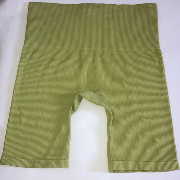Green Ribbed Bike Shorts - Picture 2 of 3